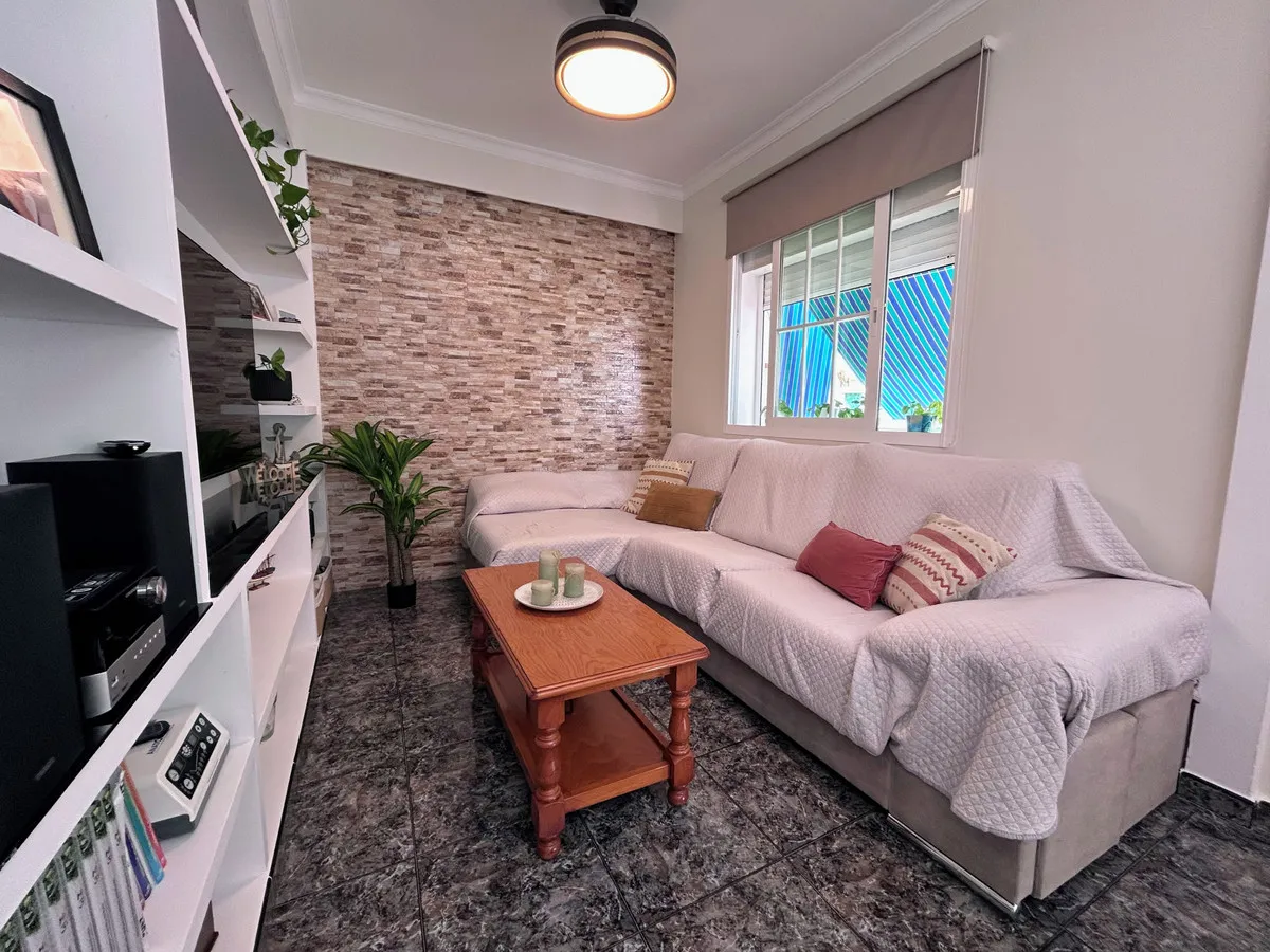 af2b5d44-da84-4394-b7e2-58c00296db5b