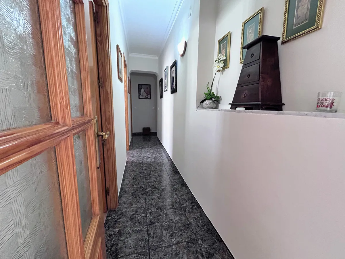 dba8b338-5b5e-4cd8-aea1-c3ed720f2890