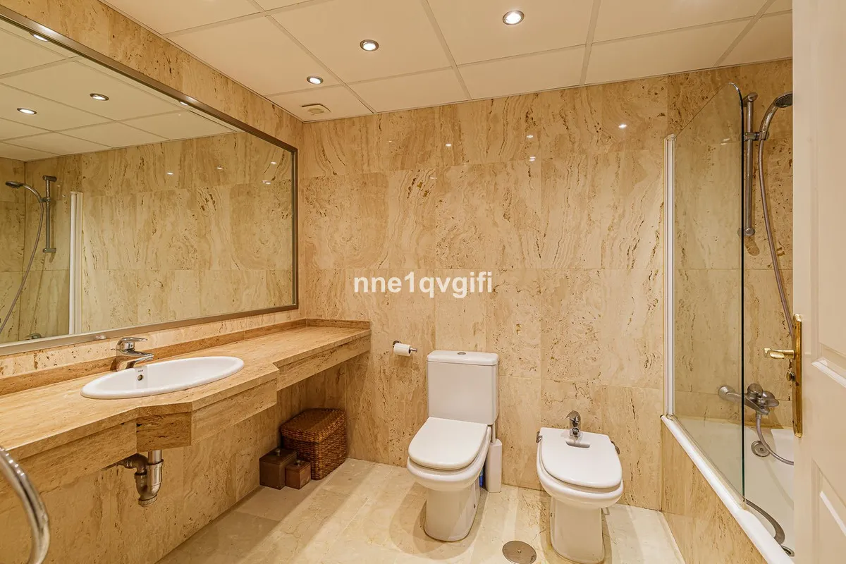 21f9b4e5-5652-4c8c-abe2-f3e268d4587f