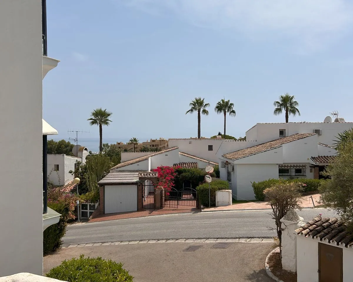 9708ca7f-b738-471b-950f-506f2a0b4b85