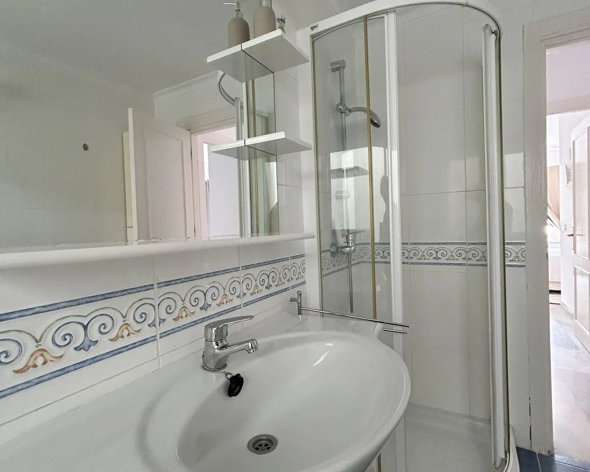 aa2e8aa4-13c6-43cc-9bcb-47fddb0a15e2