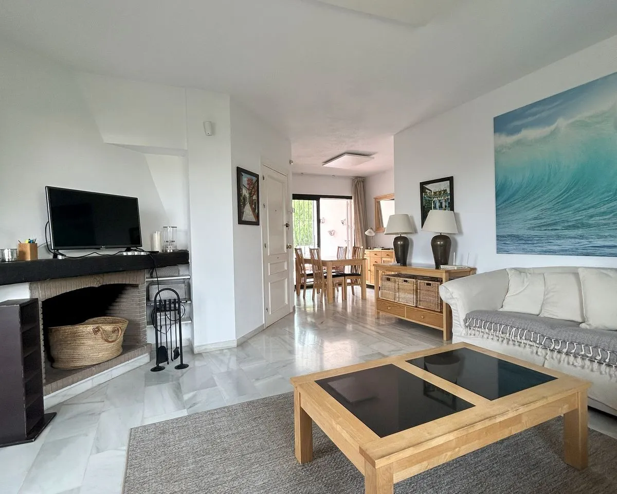 aabc5746-6c61-4973-9e98-5e6944ceeb5d