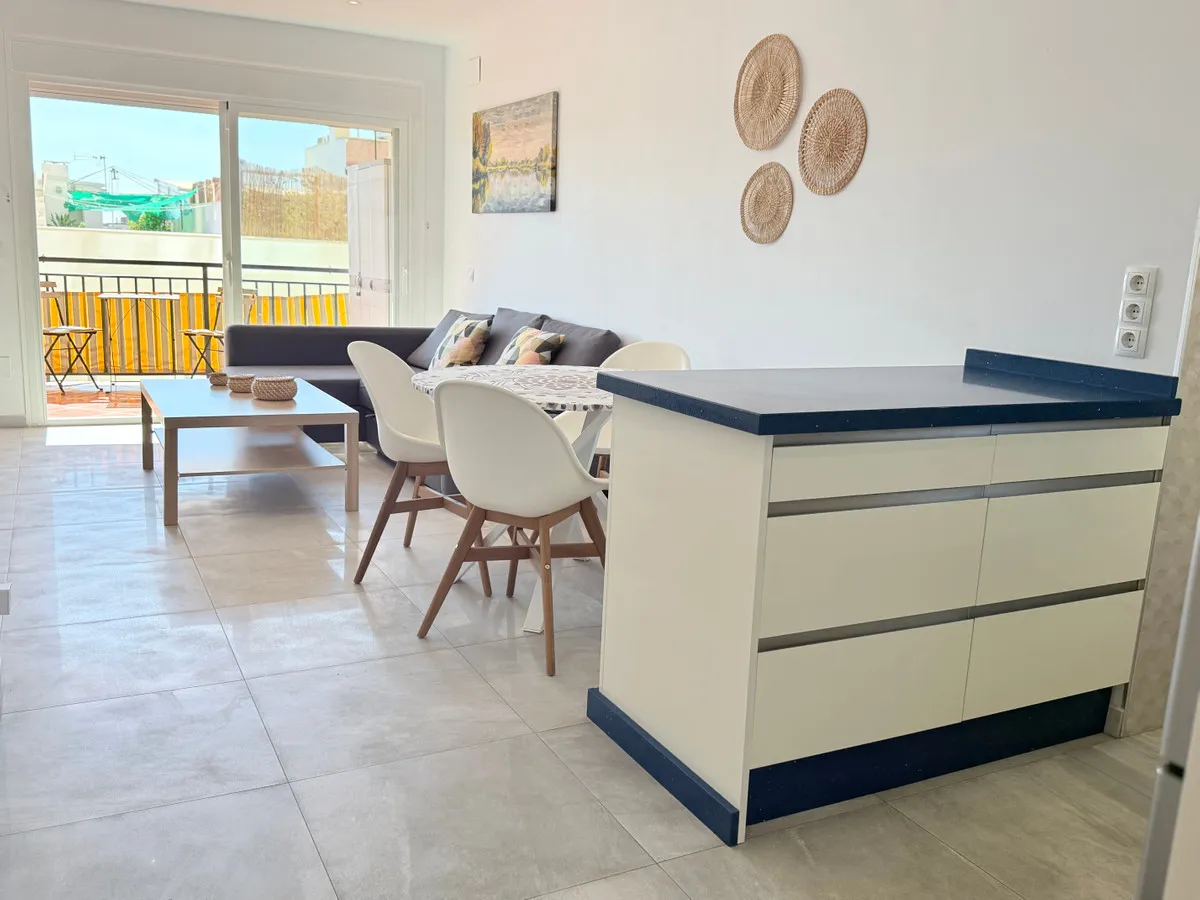 f8ee897b-0af3-466f-af82-ea00959f3a98