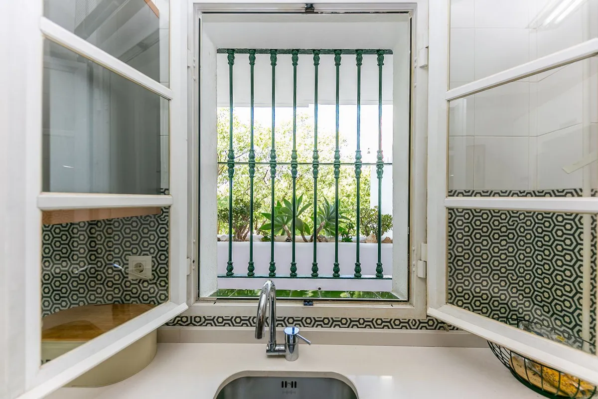 63d1ee91-a8dd-4eeb-95a0-f020446fa388