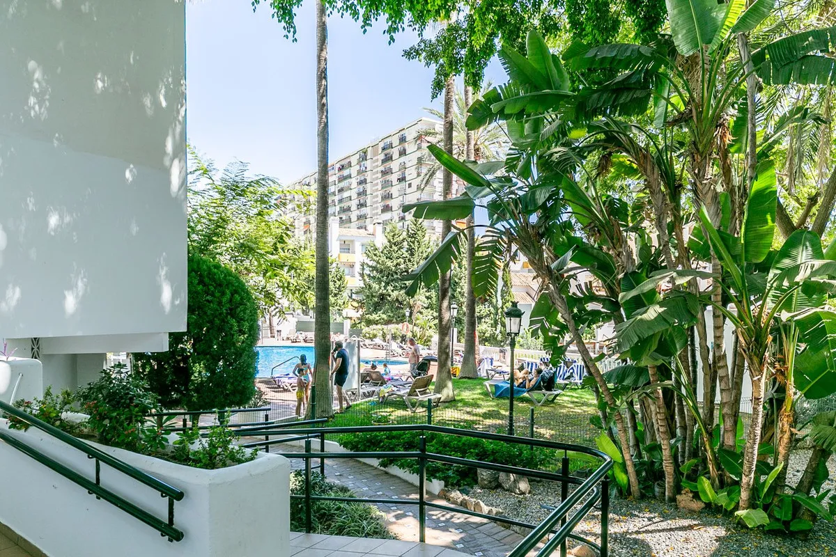 8d247ab7-4b7d-48fc-bfa9-bb7ca3f78024