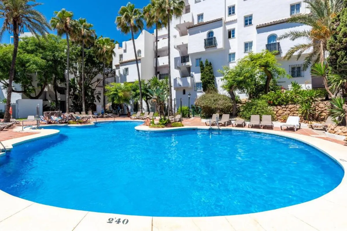 d237c572-8965-48e5-a58b-a3729e581562