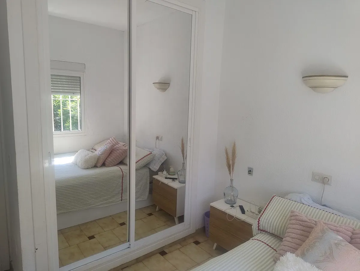 2cec0c52-b57b-453a-aaca-676b96556206