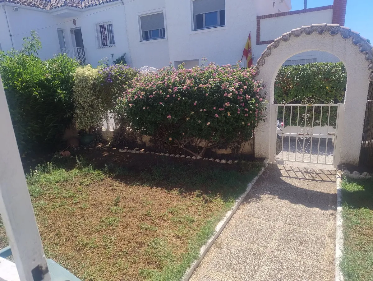 f2fcfb15-7fad-43f5-94ac-34d5705eef10