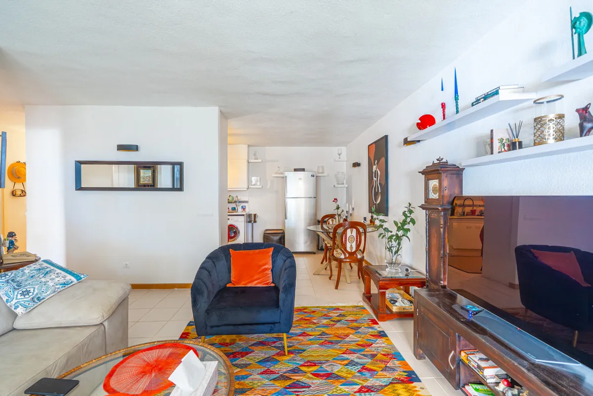 98c2e088-24b3-4c3d-b138-c94d4f24d9c3