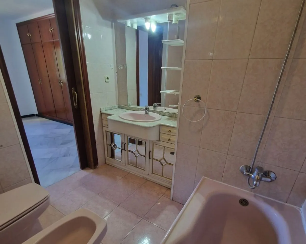 cb58beda-ab65-4242-b5b1-b6083fcf3cbe