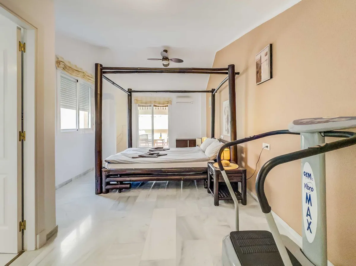 06964307-c707-4ea3-9a84-23b92a4dad4a