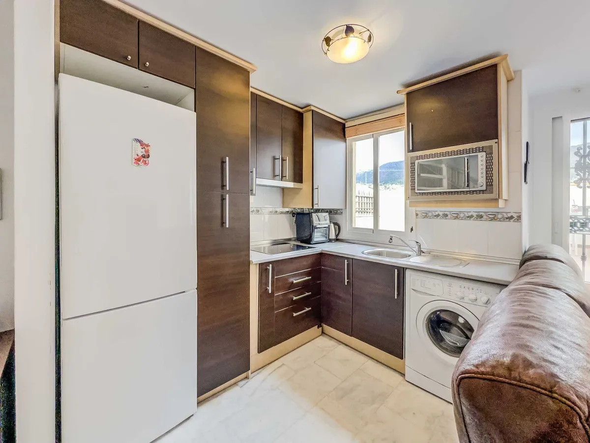 27672595-9e8e-4eff-a687-d52241b8f359