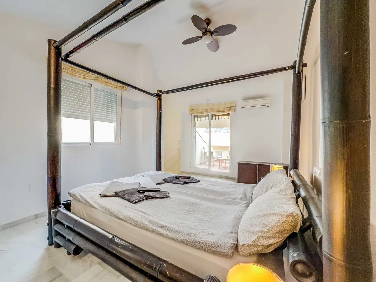 373d98c9-7069-4bf1-9162-51135805b1a2