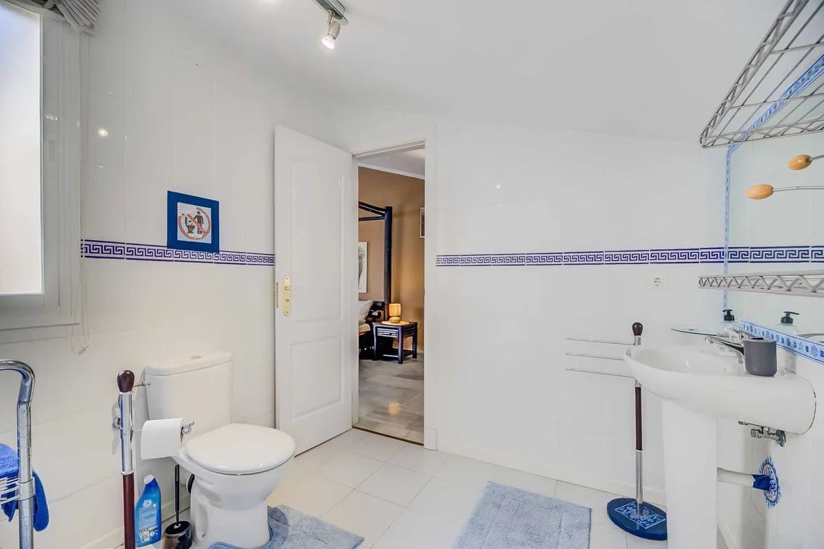 7424ae77-efb0-41db-98e7-a726839037b3