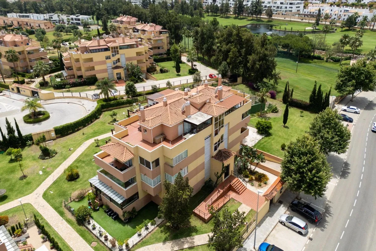 2c6f704d-dac0-4b2f-a933-e7da4bcfde51