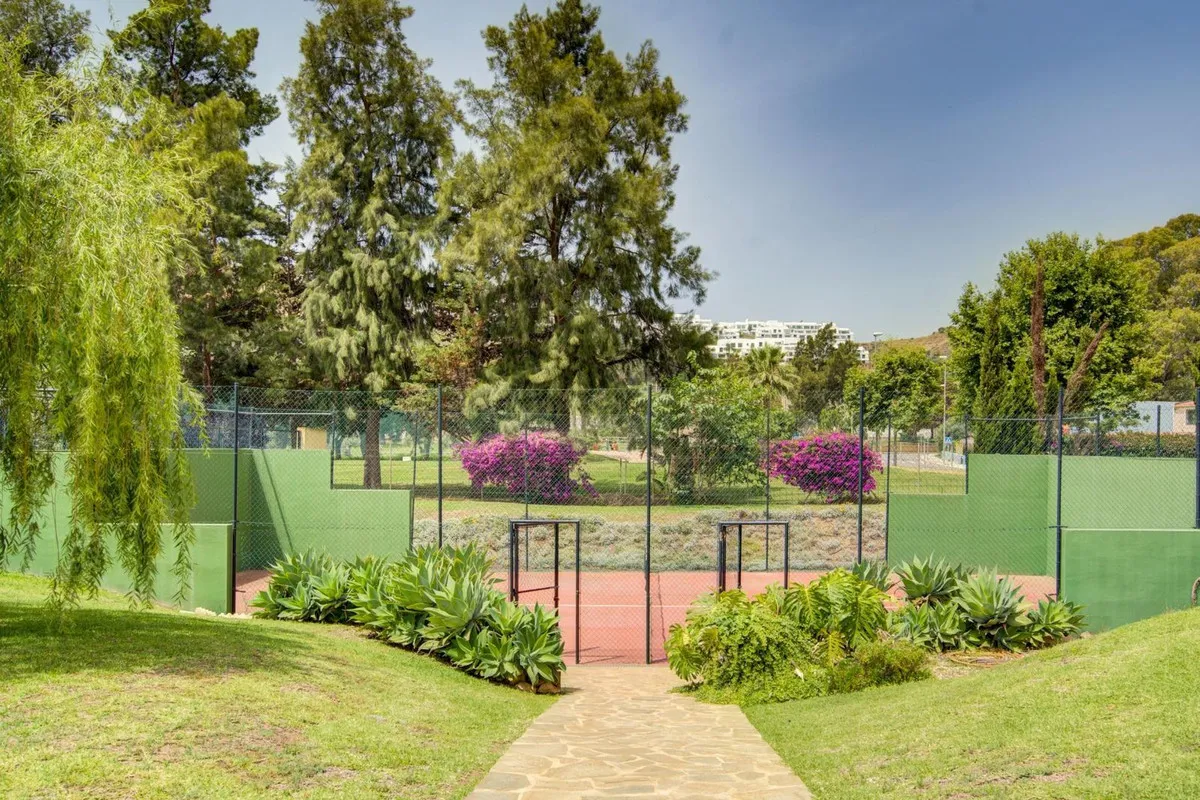 375adf76-7425-463d-ae38-113446638fa8