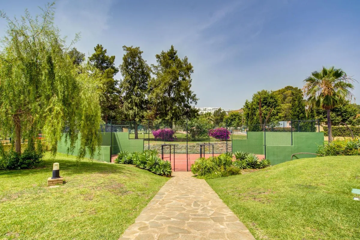 e8913015-87ea-49b6-8e8b-9c1b9e8dfd51