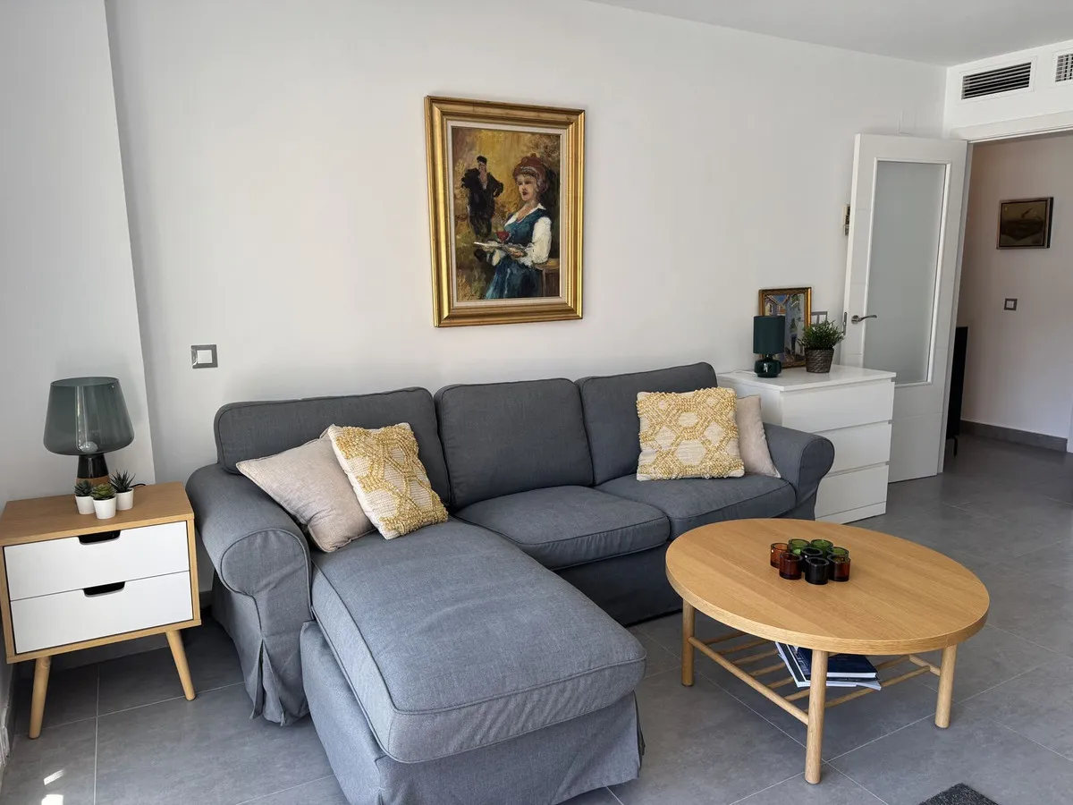 02b52570-cf0c-4ee7-8558-0adb802ffe26