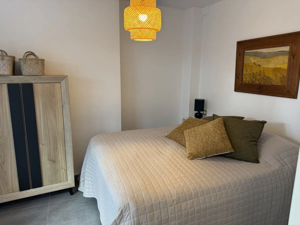 9db8dcb3-7dea-45fa-95d3-8bf0e9e81e3f