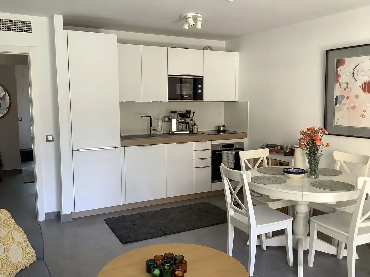 af9c43cd-4bac-49b5-b720-d256d4b5f969