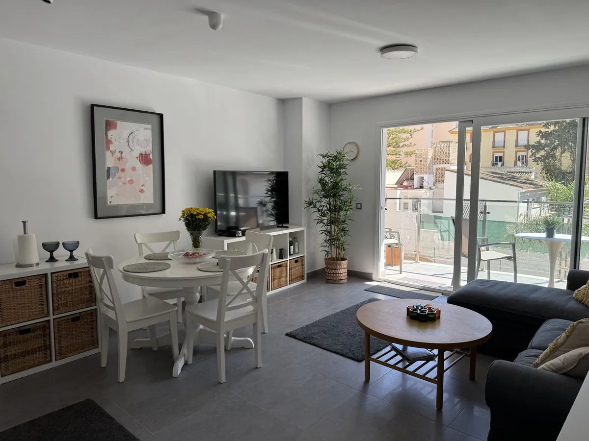 ff103ff1-a21c-4948-ac02-f33245a142db