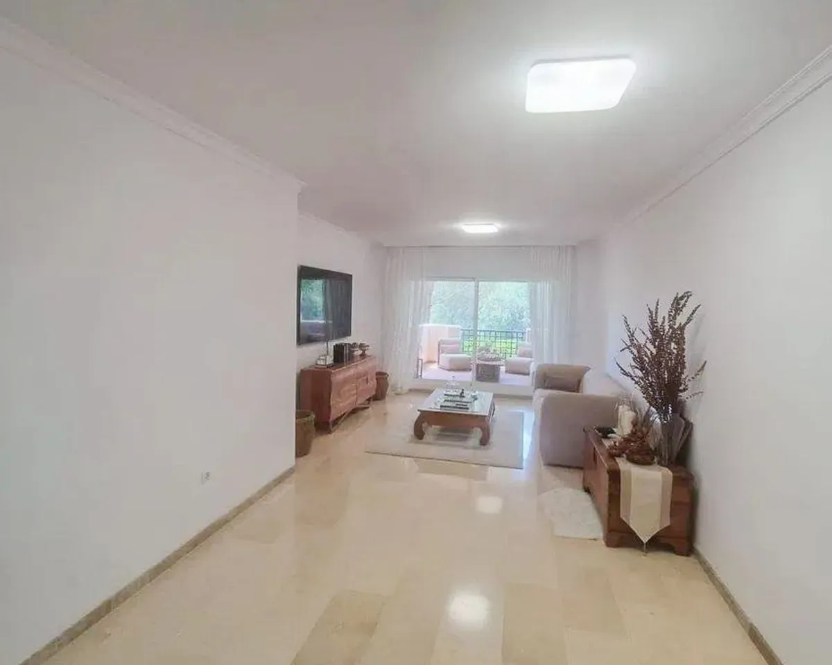 038c6e73-6a6f-449d-83a1-40882ef8464b