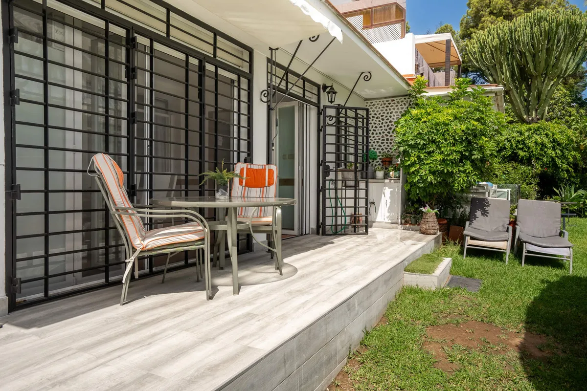 fcb16384-47c1-40f3-999e-1e90849a05bb