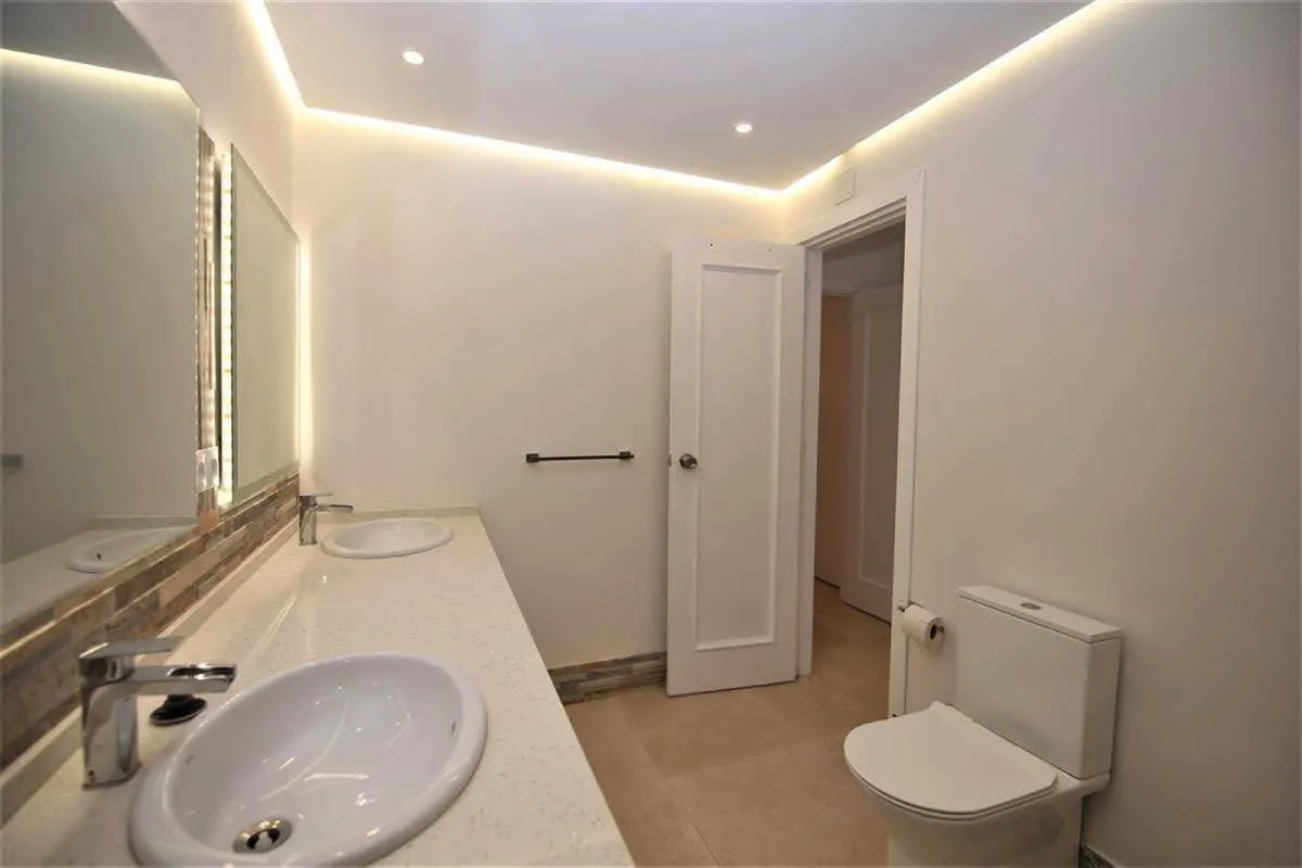 b00cdcfc-22d1-46b5-91aa-3f2bc0fe6fa7