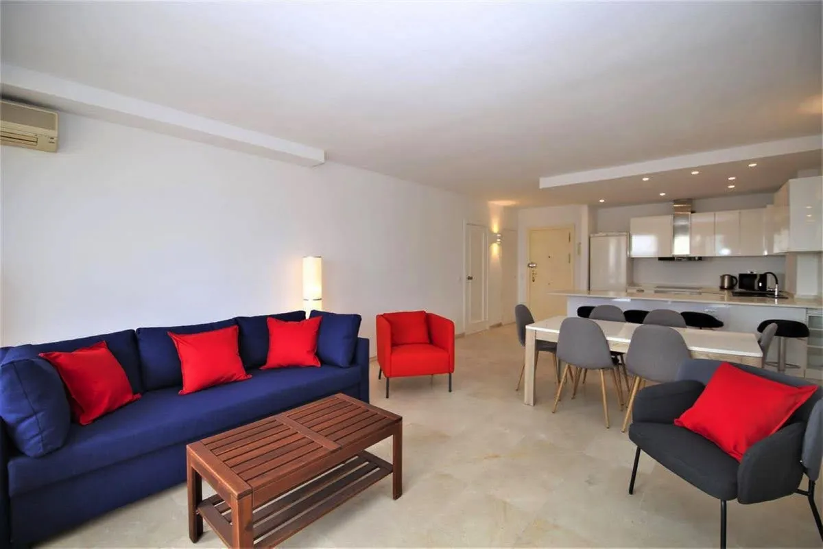 c6884f92-2e84-4cff-b456-7be3e9c3b2bd