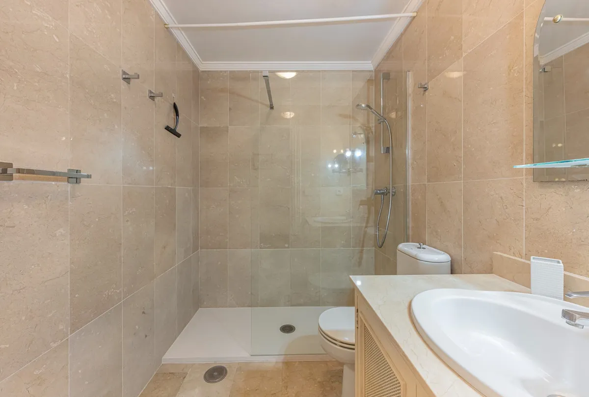 14bf2300-9ee0-40fb-adeb-c94d8bd37888