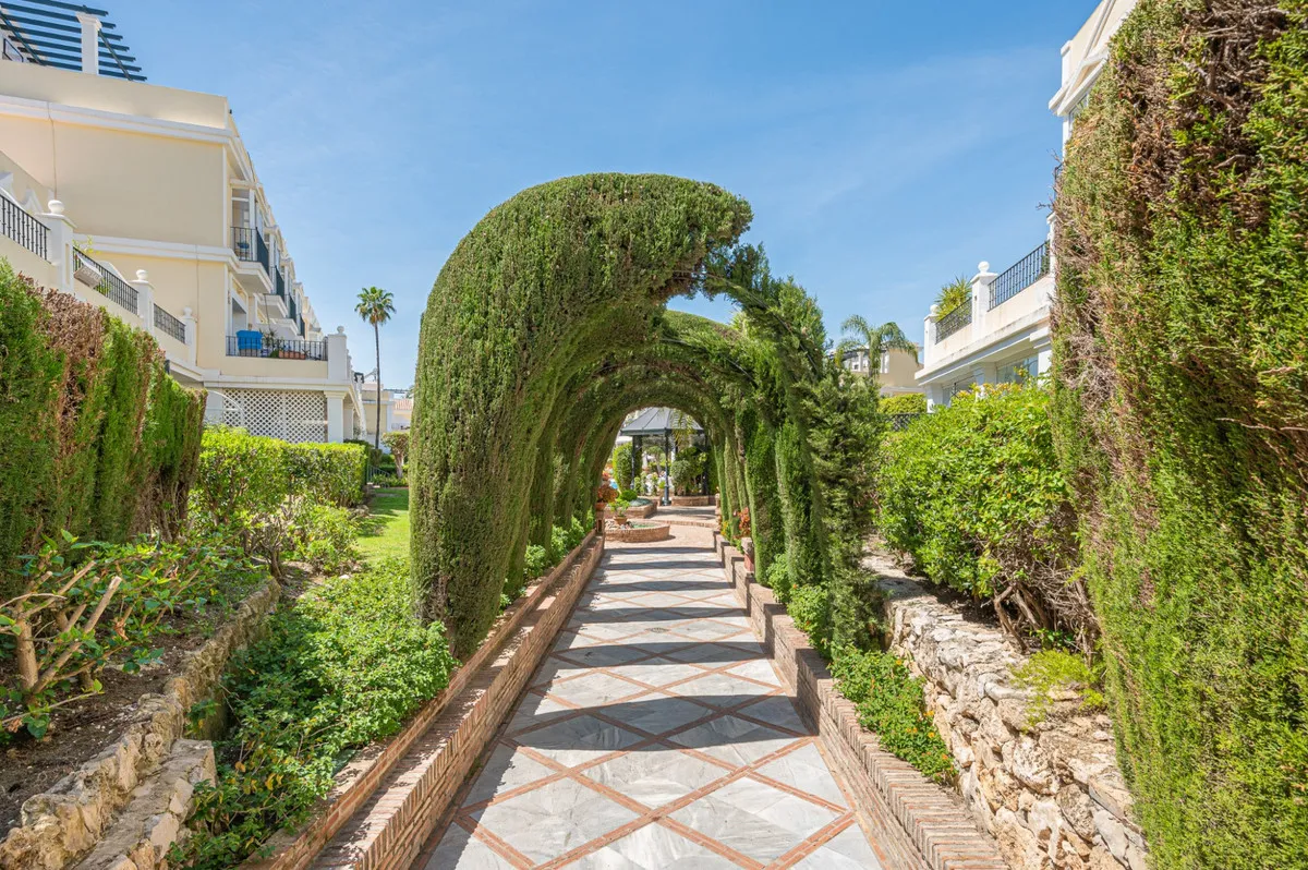 745b9dba-600d-41dd-9ef9-de777b640318