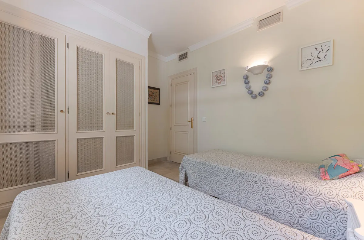 d112b4cb-b888-442b-8a53-c40bc13288cb