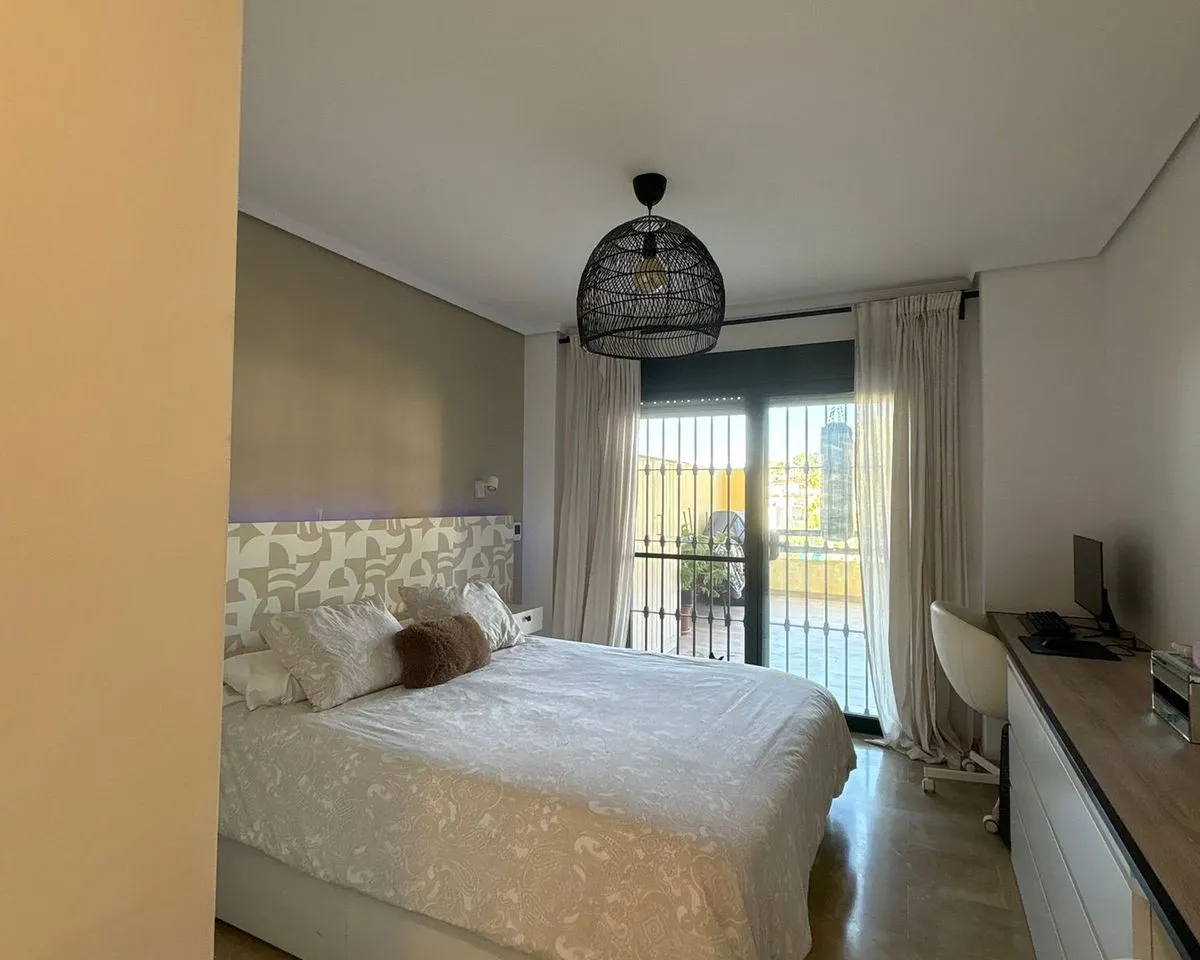 906e8870-eb44-4ff5-8b0a-106b85acc687