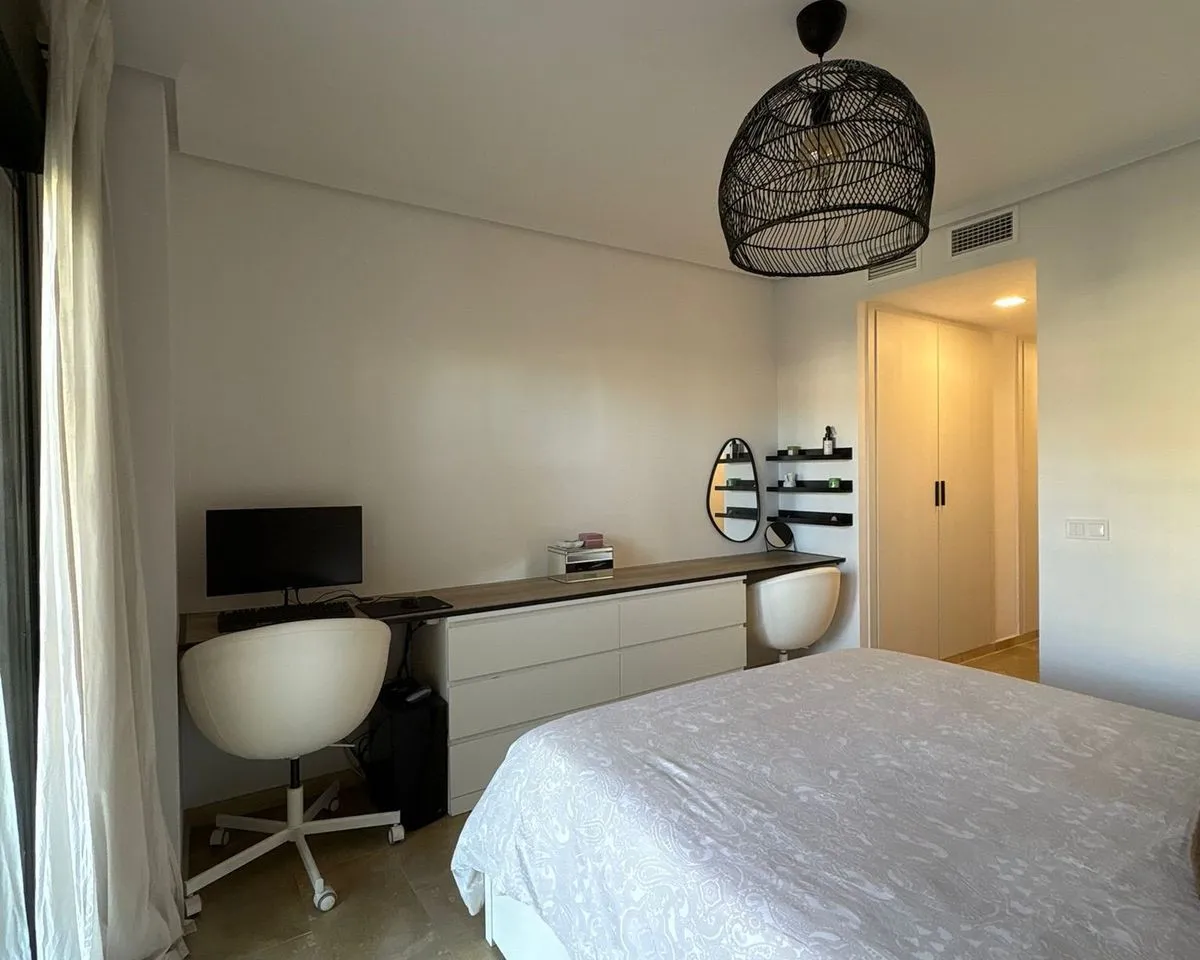 e35403fe-780d-4719-b606-570c1cd6a956