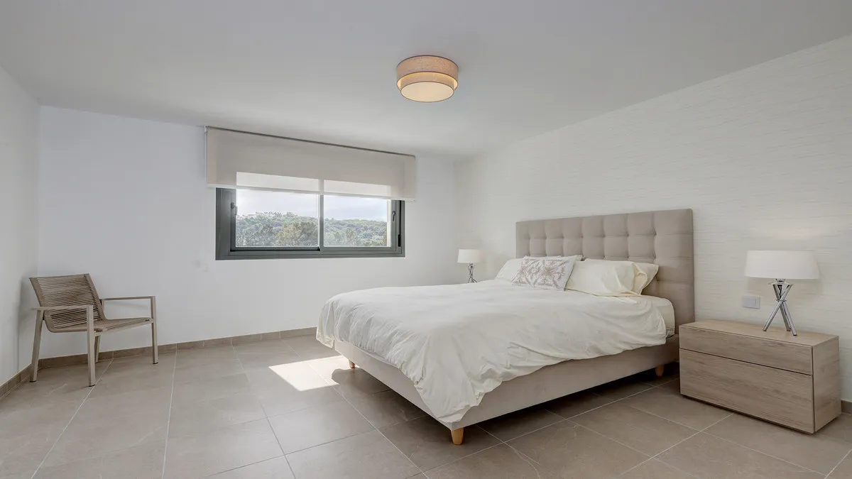 3bba8a70-b330-4cf5-984c-fbd73106e455