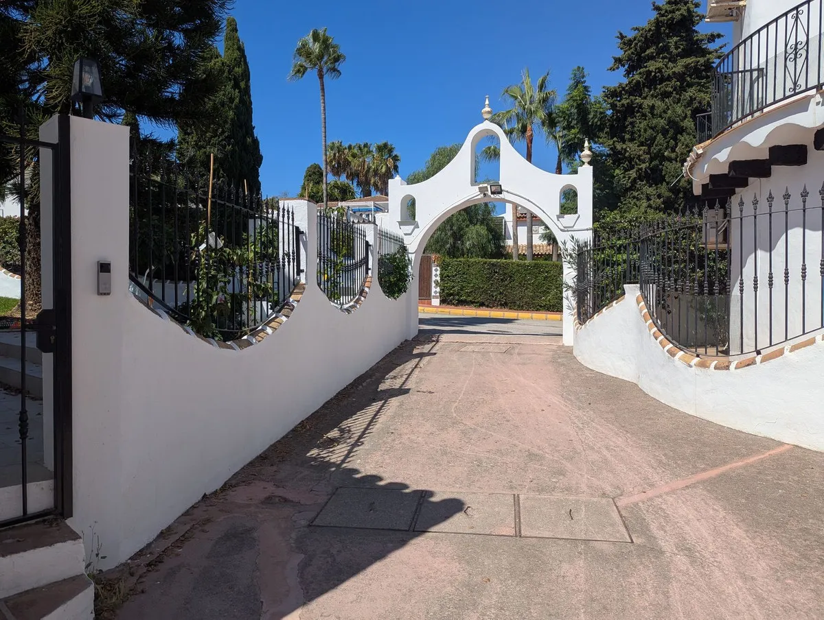 58e95349-c022-4c32-9130-b973f0df384a