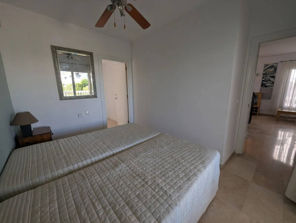 e3b179da-b4de-4c8f-98e0-392fbbc766a5