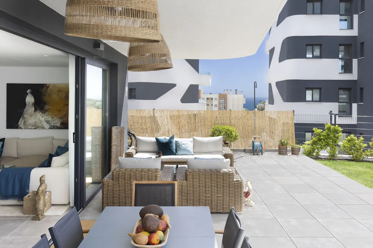 141c5e4b-3d78-4ab5-8d3a-7a851b17af67