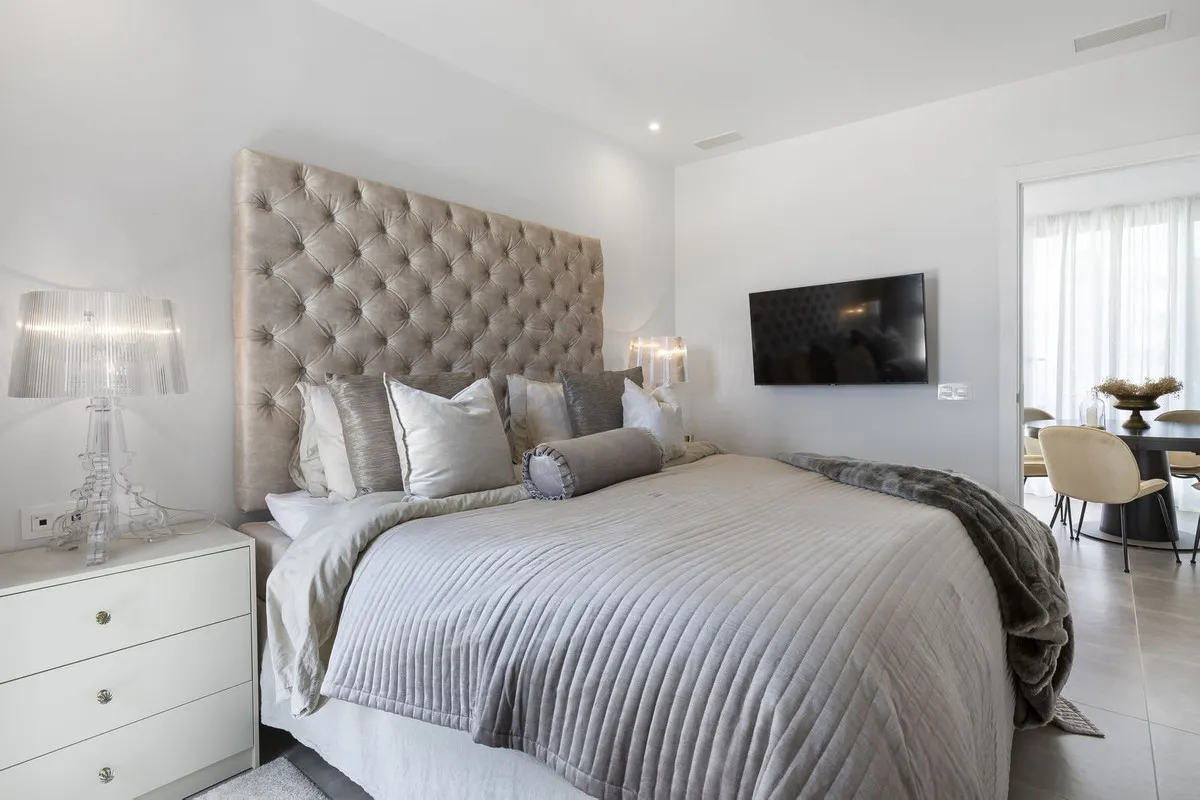 34211981-a788-4d63-a1d4-f42aa5910951