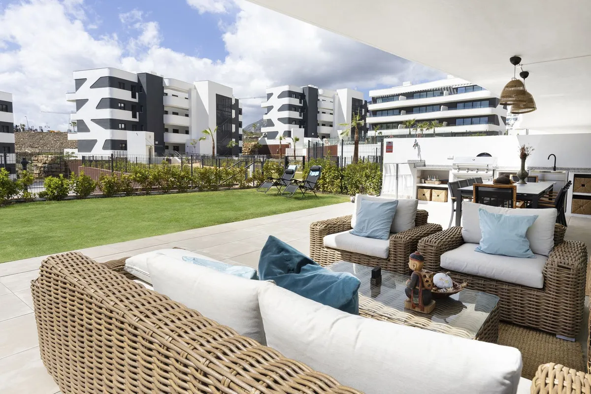 3c3107a8-9328-40a9-b9bb-4157586e3504