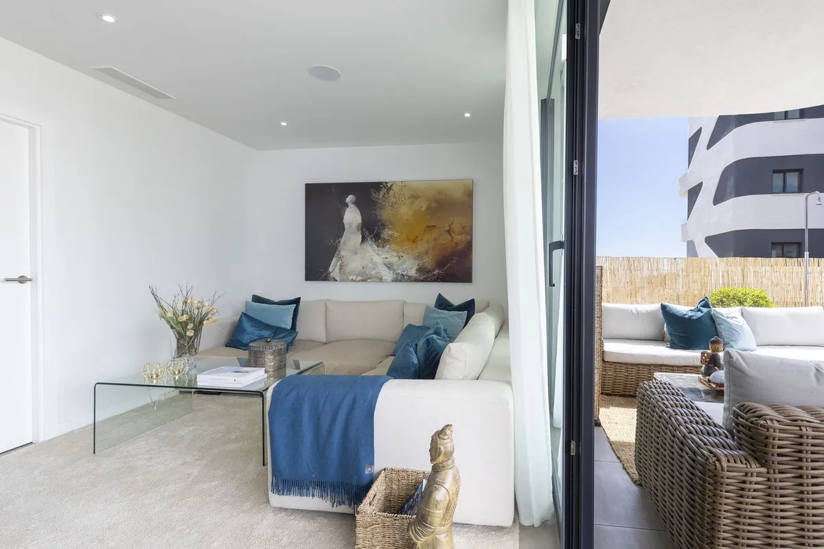 b355da5f-f2b3-48ba-ac0f-011526bc45f6