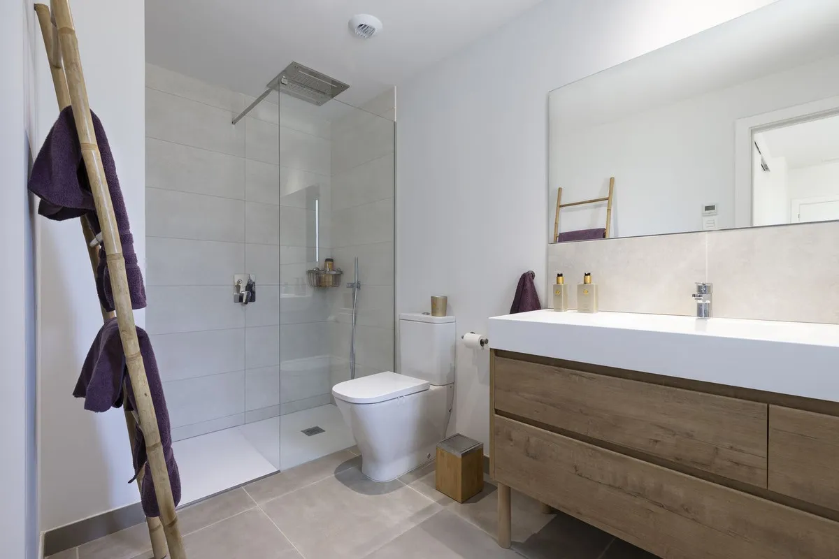 cda90c39-df0a-4a2f-928f-7a5a74220a76