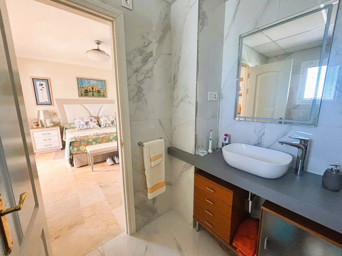 e2156648-8906-43c5-8715-a7ab01711d3c