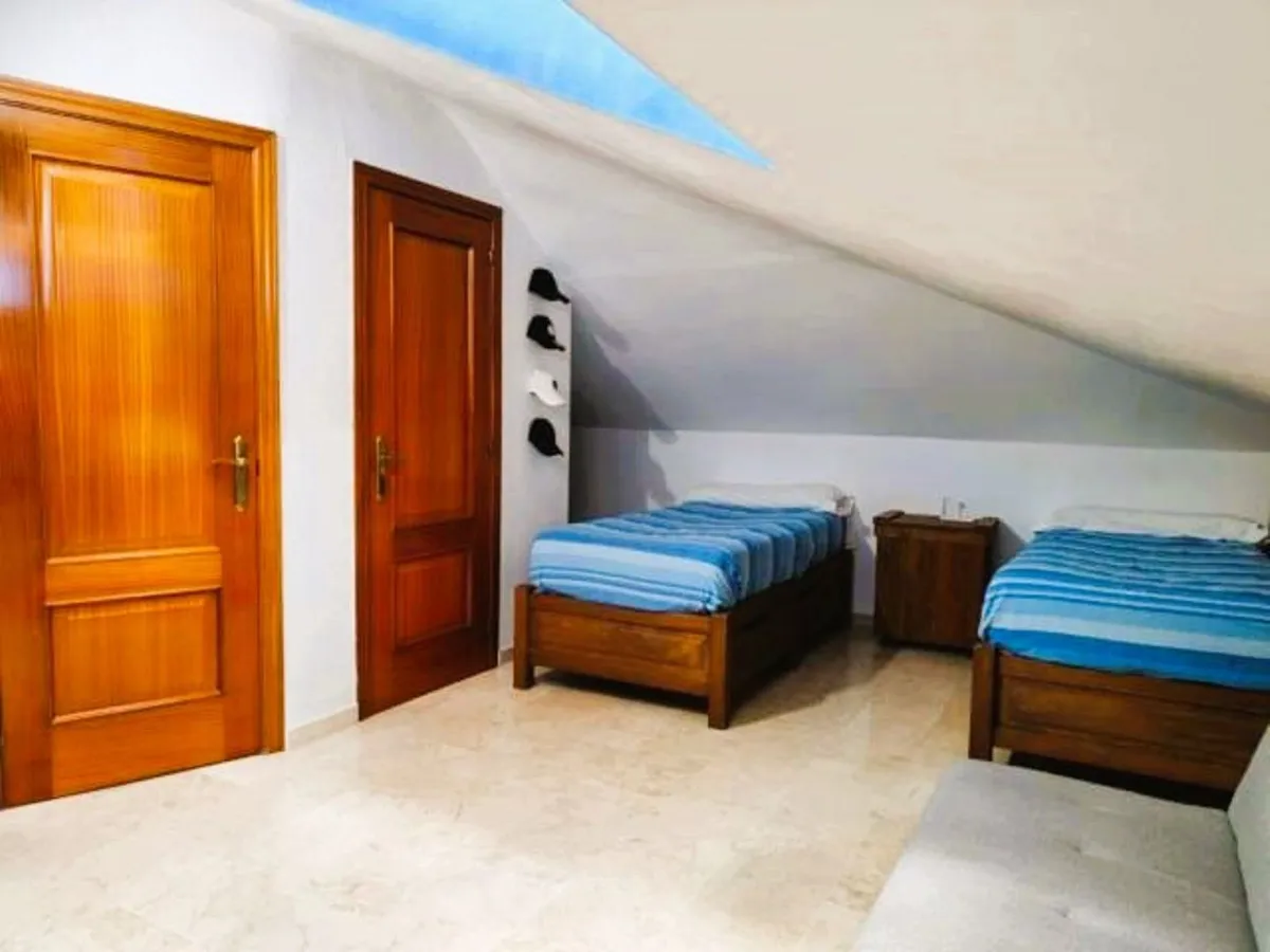 8e9847ab-2083-4fdb-9268-c98a6bf806b3