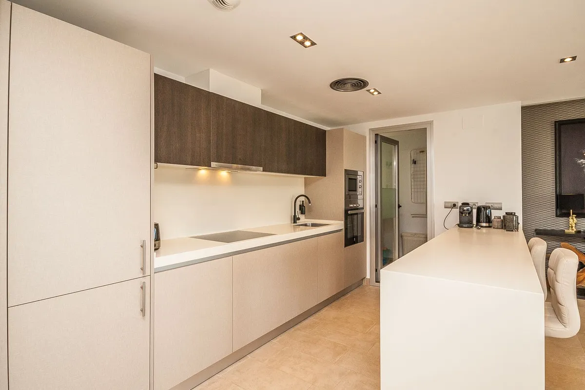 1845a559-7f1f-42f9-89e8-e1733364e2d9