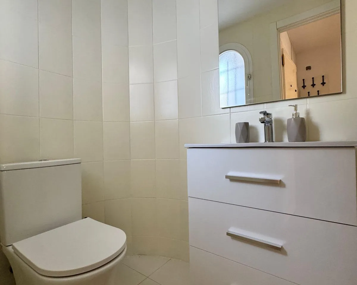 03032396-f9f3-453d-828e-73ddb79e5831