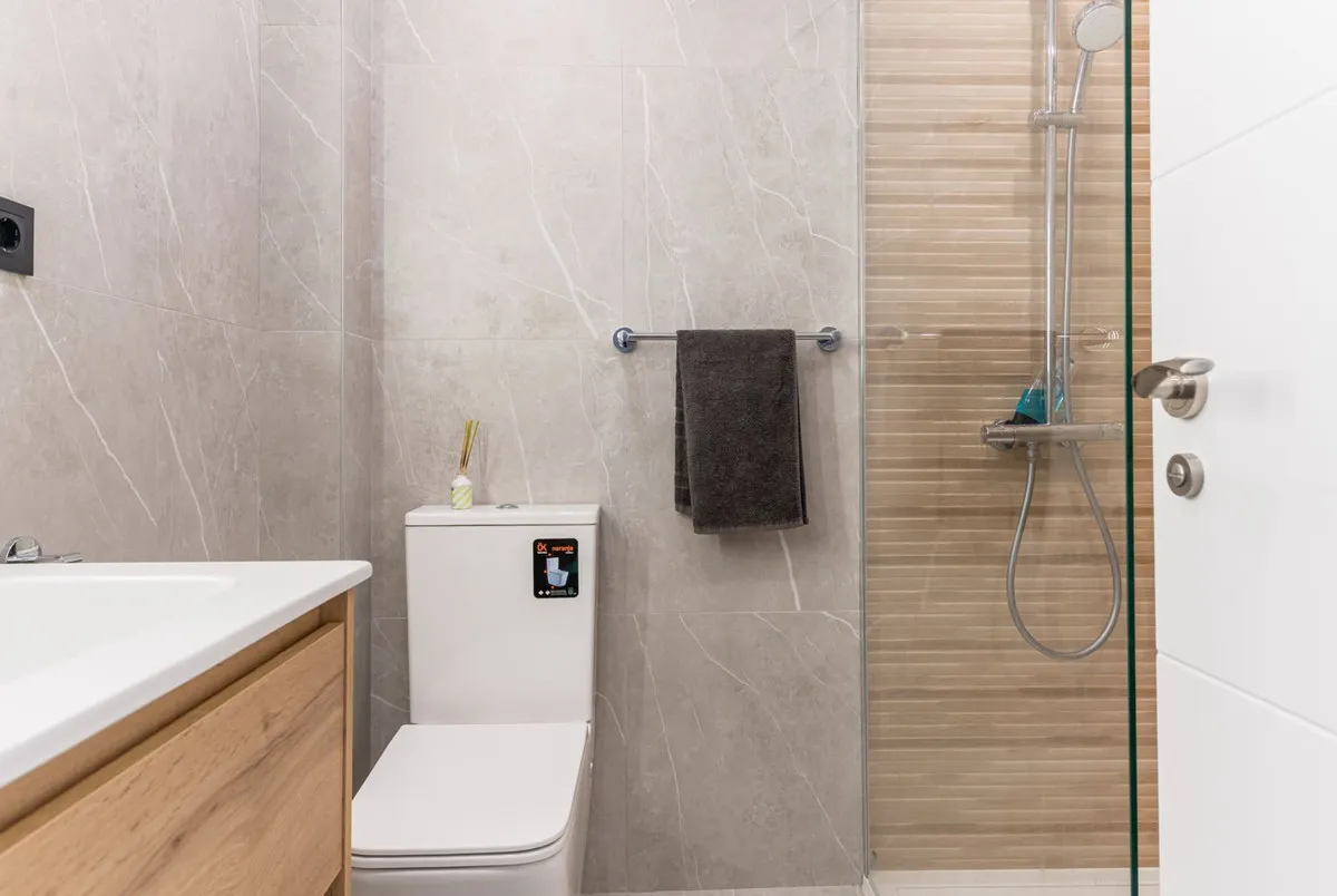 564061f0-a0c4-4861-8ff1-81d7d355832c