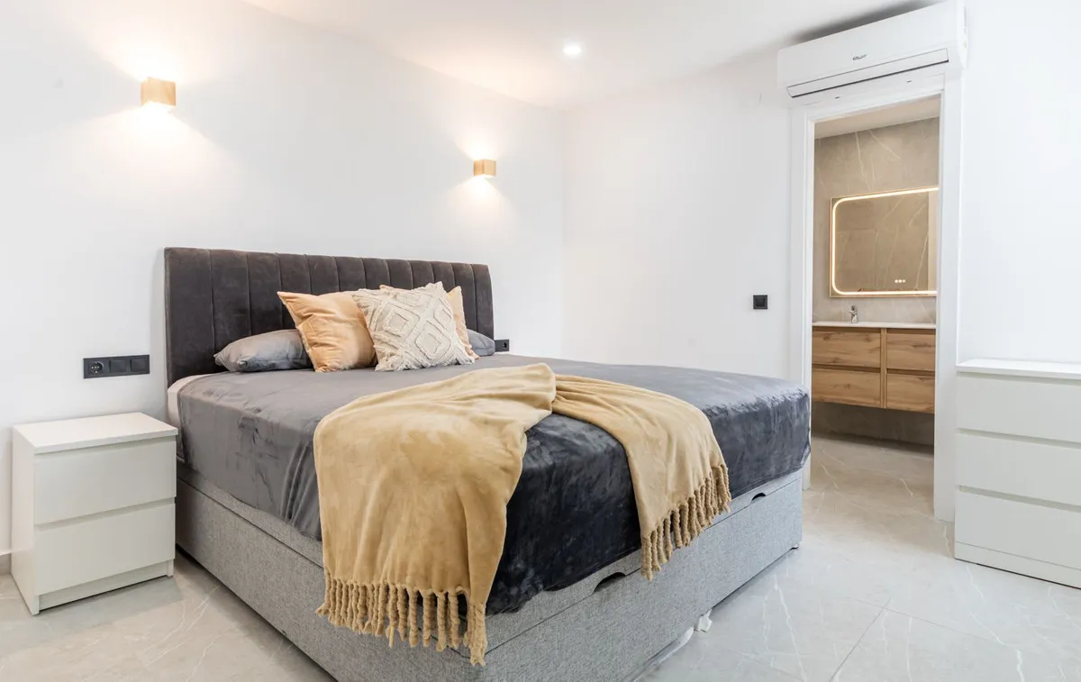 a757b31b-301c-433c-9e8f-614ade4c7c52