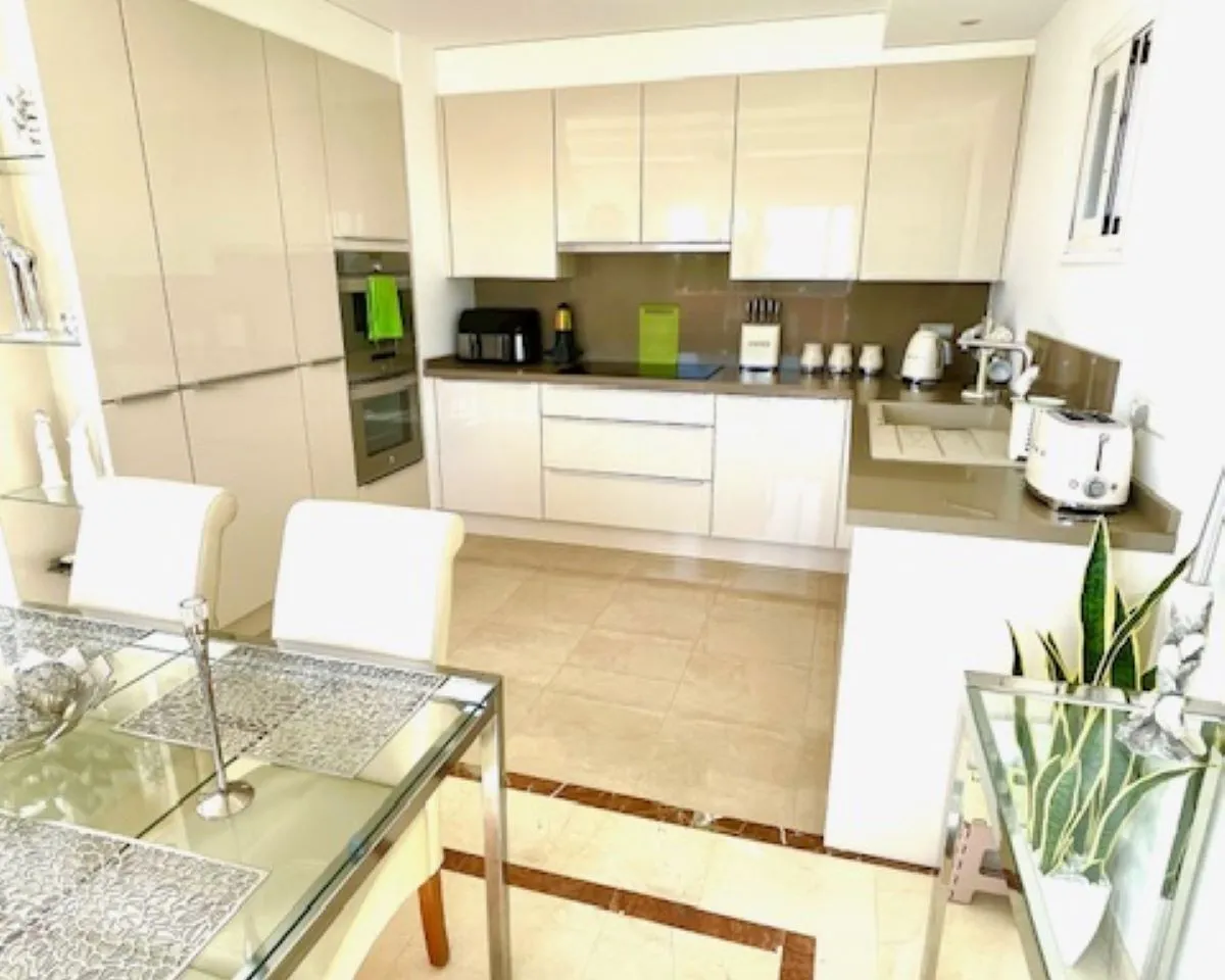 bc24a0cd-90f5-4ac7-91e3-1fb79a527696