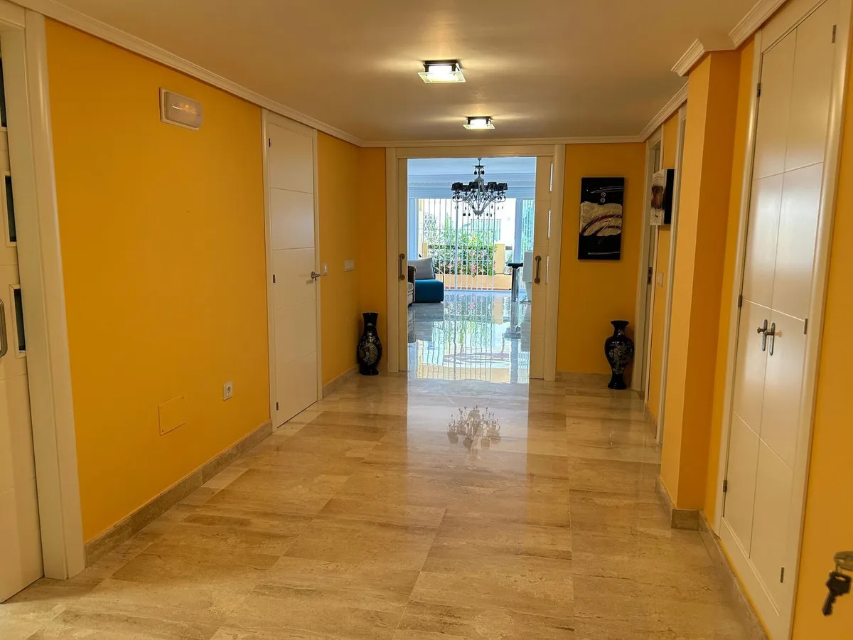 09b03064-e54c-406a-ab26-caa2611d1095